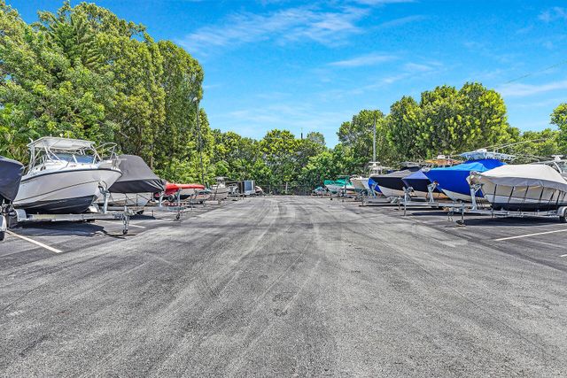 88540 Overseas Hwy Apt 101, Plantation Key, FL 33070