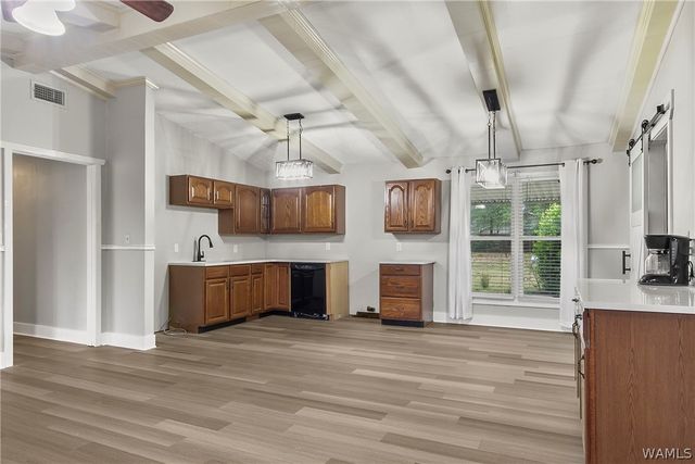 2931 County Rd 52, Moundville, AL 35474