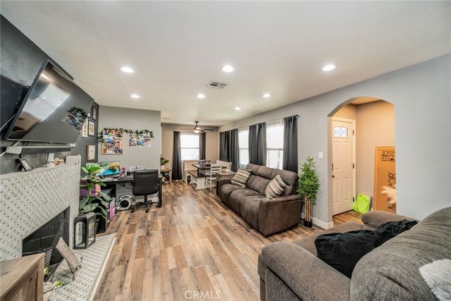 857 W 25th Street, San Bernardino, CA 92405