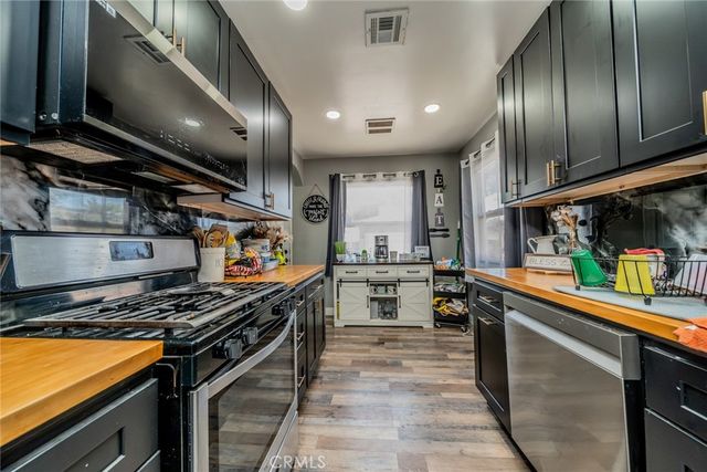 857 W 25th Street, San Bernardino, CA 92405