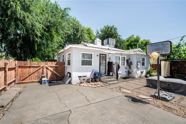 857 W 25th Street, San Bernardino, CA 92405