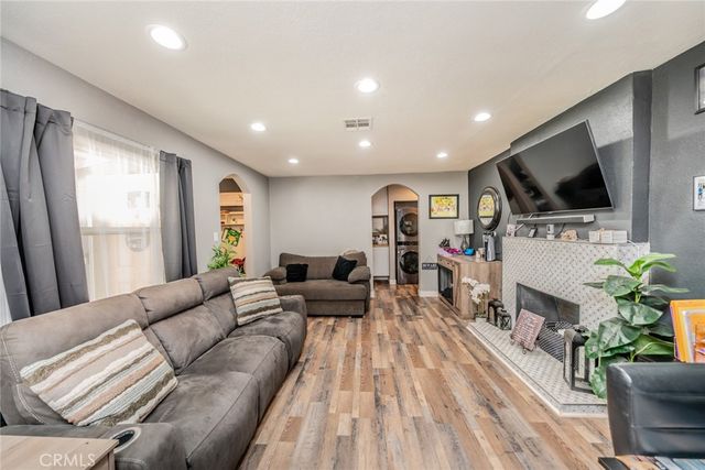 857 W 25th Street, San Bernardino, CA 92405
