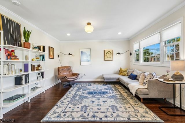 34 Ohio St, Maplewood Twp., NJ 07040