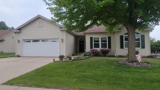 815 Oakwood LANE, Watertown, WI 53094