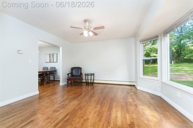 423 Sunset, White Lake Charter Township, MI 48383