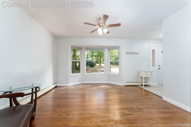 423 Sunset, White Lake Charter Township, MI 48383