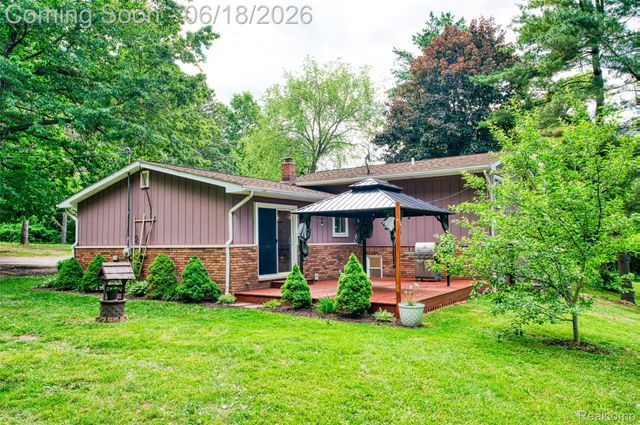 423 Sunset, White Lake Charter Township, MI 48383