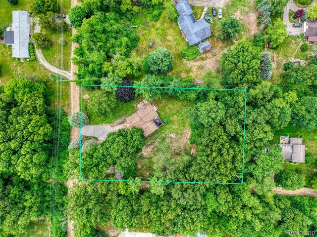 423 Sunset, White Lake Charter Township, MI 48383