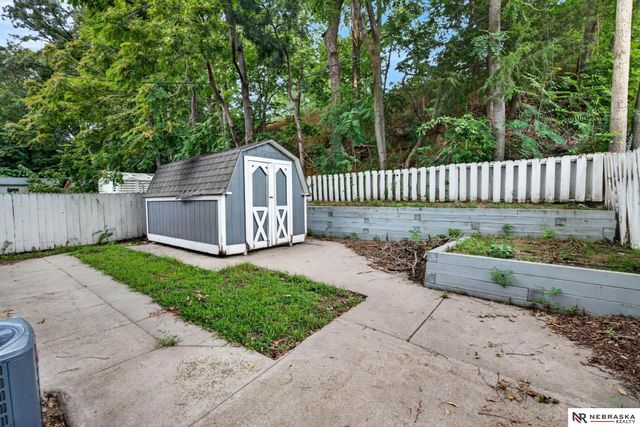 1316 Connell Court, Omaha, NE 68108