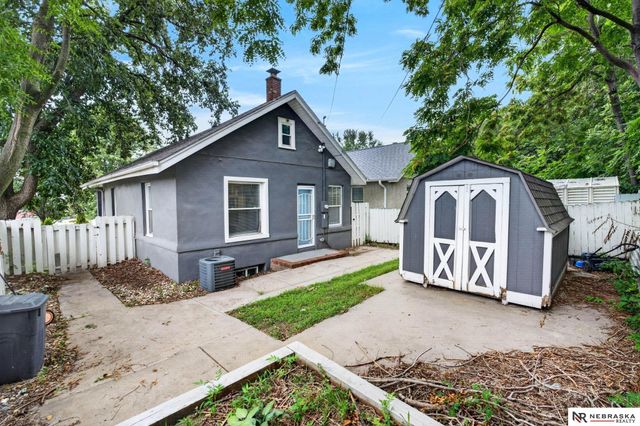 1316 Connell Court, Omaha, NE 68108