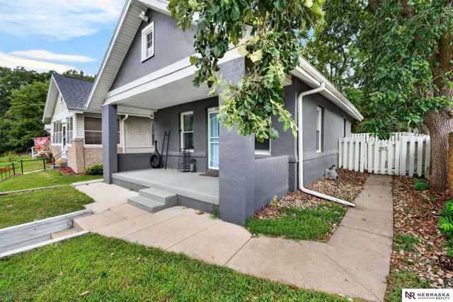 1316 Connell Court, Omaha, NE 68108