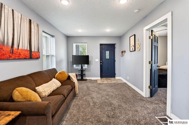 1316 Connell Court, Omaha, NE 68108