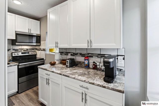 1316 Connell Court, Omaha, NE 68108
