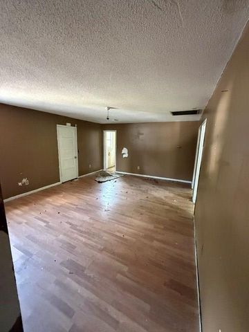 903 Wilder Ave, Dothan, AL 36303