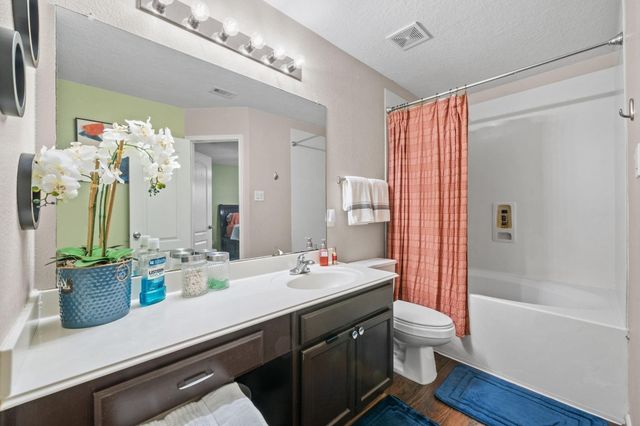 2903 Valiant Scene Court, Houston, TX 77038