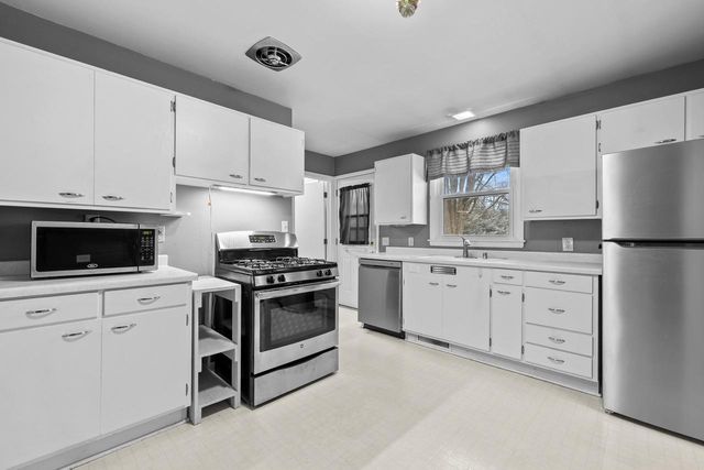 3109 CENTER STREET, Stevens Point, WI 54481