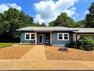 22 Spring River Lane, Cherokee Village, AR 72529