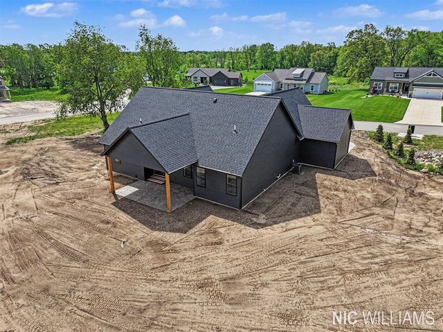 11279 Bancroft Way, Alto, MI 49302