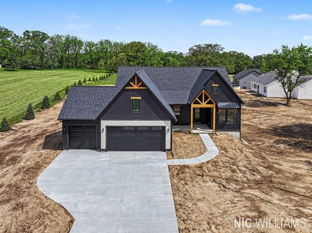 11279 Bancroft Way, Alto, MI 49302
