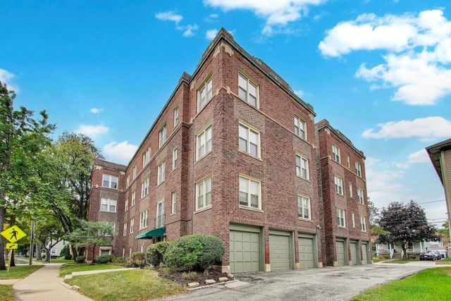 600 N La Grange Road A2, La Grange Park, IL 60526