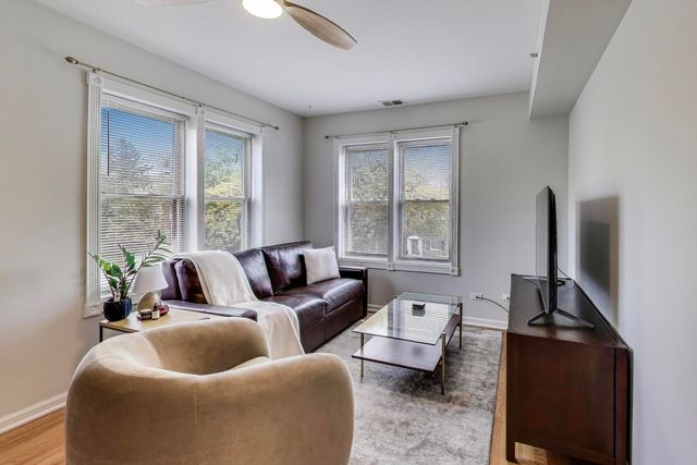 600 N La Grange Road A2, La Grange Park, IL 60526