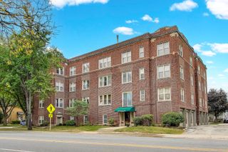 600 N La Grange Road A2, La Grange Park, IL 60526