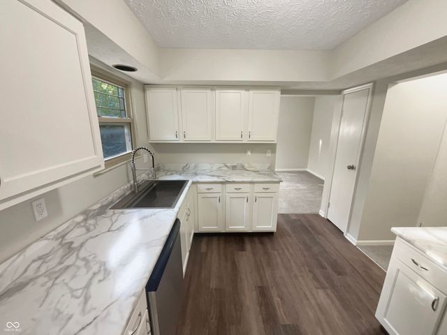 5765 Liberty Creek Drive E, Indianapolis, IN 46254