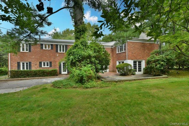 9 Dorset Road, Great Neck, NY 11020