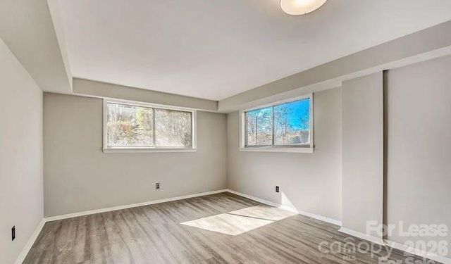 5707 Snow White Lane, Charlotte, NC 28213