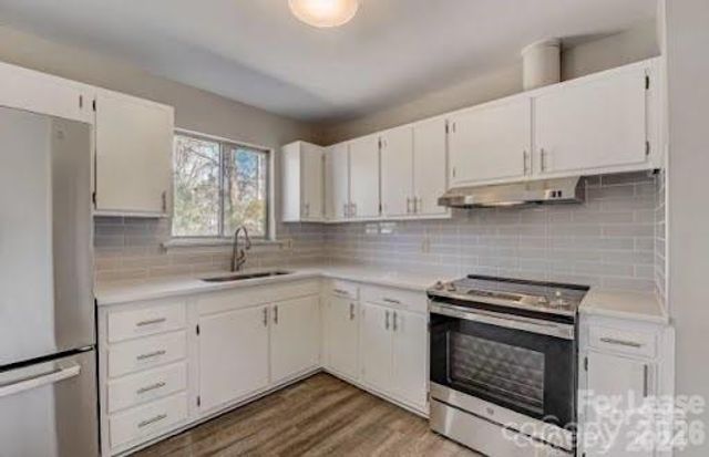 5707 Snow White Lane, Charlotte, NC 28213
