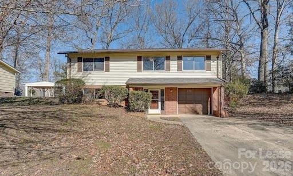 5707 Snow White Lane, Charlotte, NC 28213