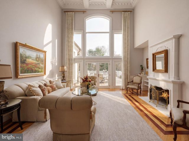 1521 HUNTER MILL RD, Vienna, VA 22182