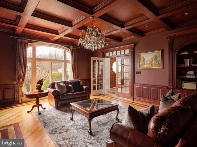 1521 HUNTER MILL RD, Vienna, VA 22182