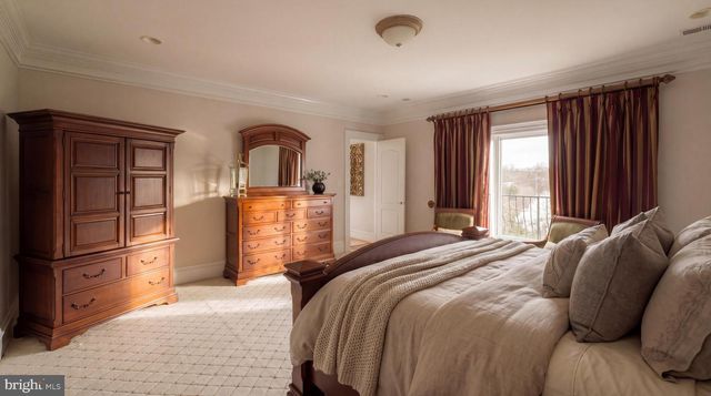 1521 HUNTER MILL RD, Vienna, VA 22182