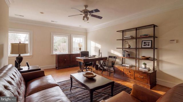1521 HUNTER MILL RD, Vienna, VA 22182