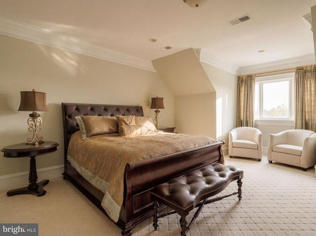 1521 HUNTER MILL RD, Vienna, VA 22182
