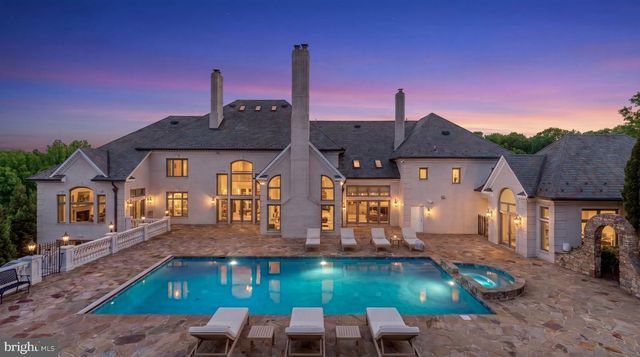 1521 HUNTER MILL RD, Vienna, VA 22182