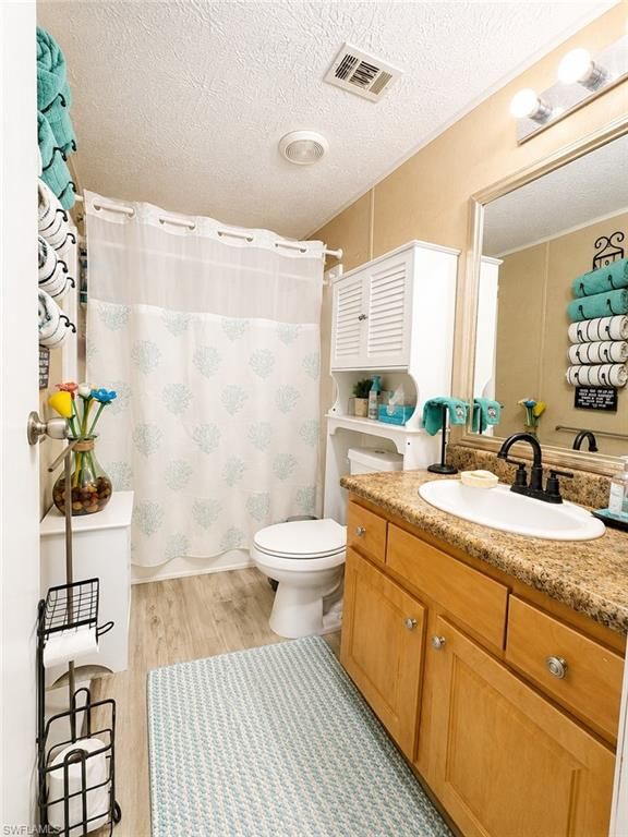 Image 13 of property listing at 11830 Scallop DR 850, Cape Coral, FL 33991