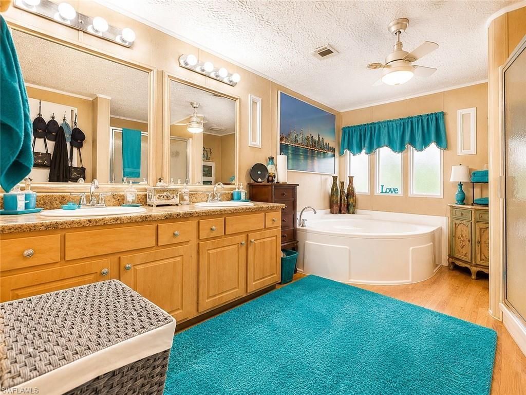 Image 15 of property listing at 11830 Scallop DR 850, Cape Coral, FL 33991