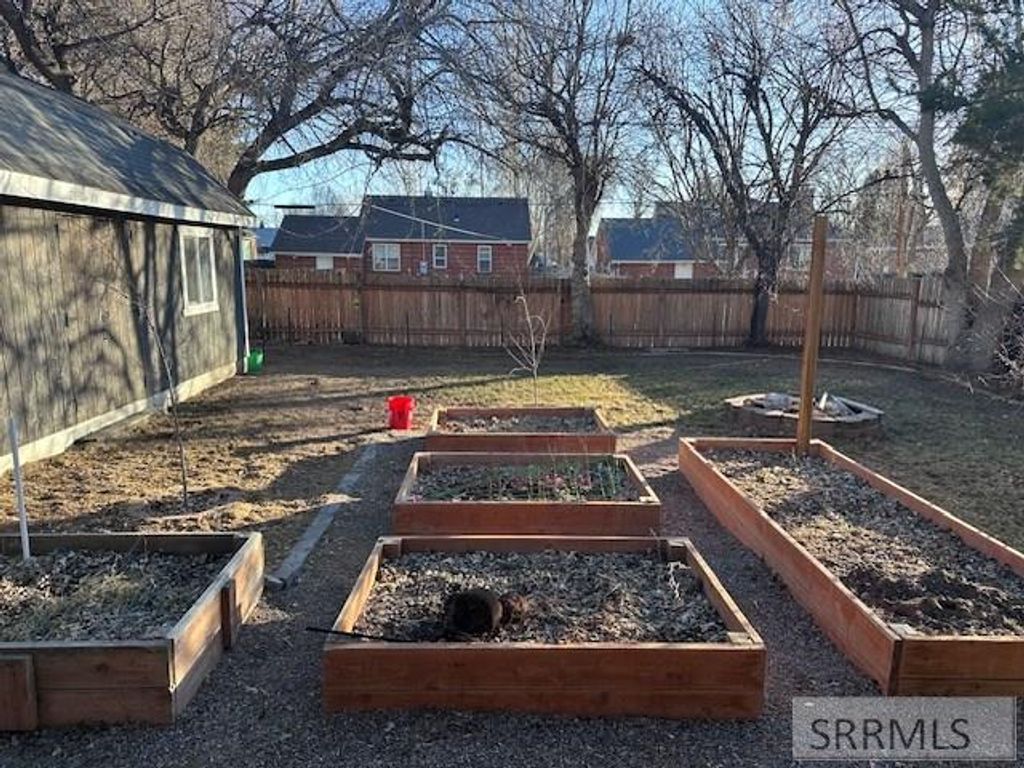 Image 20 of property listing at 181 W 13th Street, Idaho Falls, ID 83402