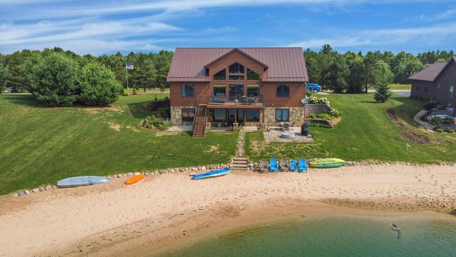 N8494 Northwater Circle, New Lisbon, WI 53950