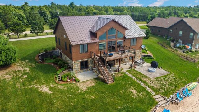 N8494 Northwater Circle, New Lisbon, WI 53950