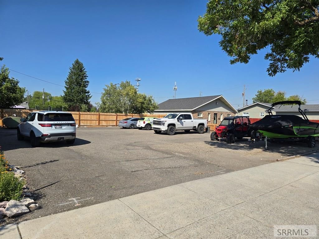 Image 8 of property listing at 115 & 113 E 1st N, Rexburg, ID 83440