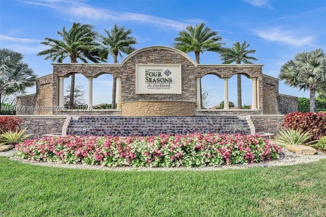 11812 S Cantal Cir S, Parkland, FL 33076