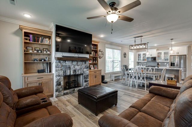 225 Lake Avenue, Ringgold, GA 30736
