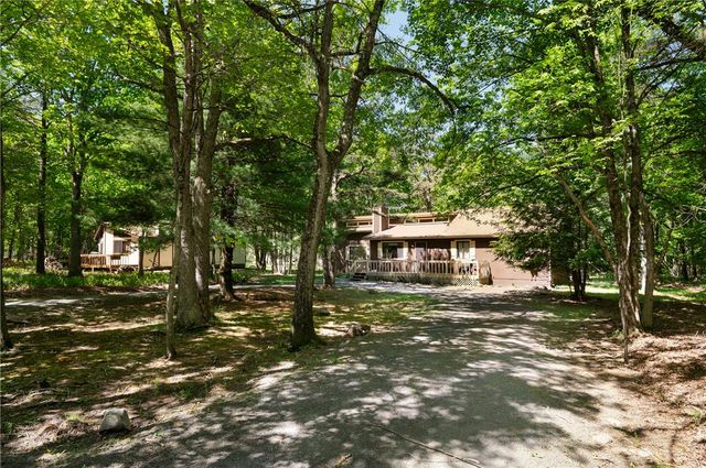251 McKuen Way, Penn Forest Twp, PA 18210