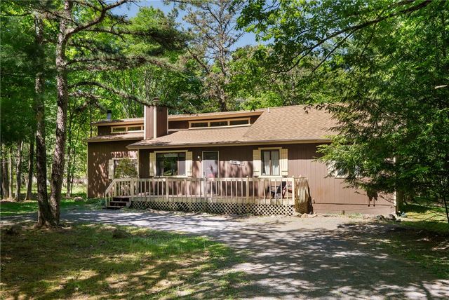 251 McKuen Way, Penn Forest Twp, PA 18210