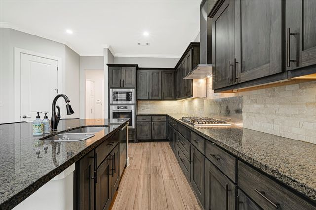 11218 Gallant Ridge, Houston, TX 77082