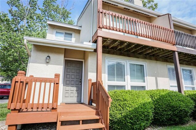 10981 Rosehill Road, Overland Park, KS 66210