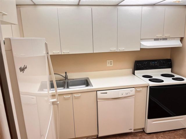 3720 Inverrary Drive 3k, Lauderhill, FL 33319
